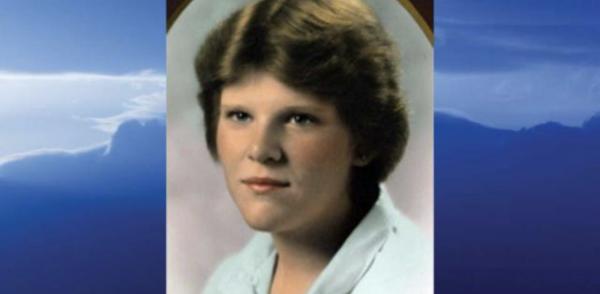 Lori Akins (peterson)