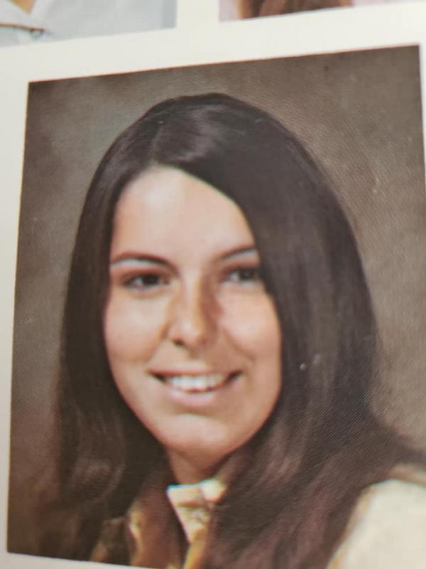 Debbie (hart) Dickemper