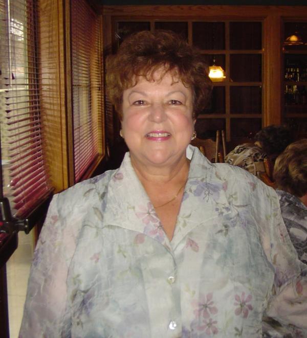 Linda M. (petrucelli) Fontes