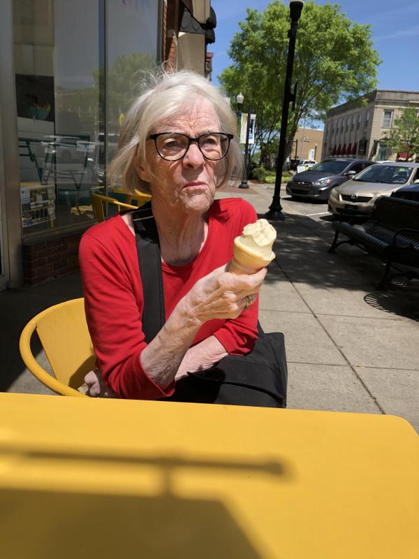 Karen Sines Knapp, Jd