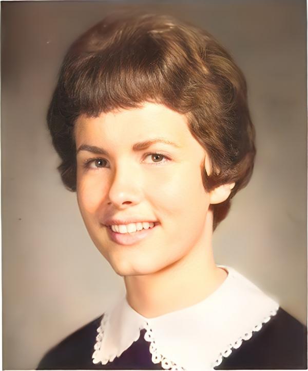 Carole Henre (brown)